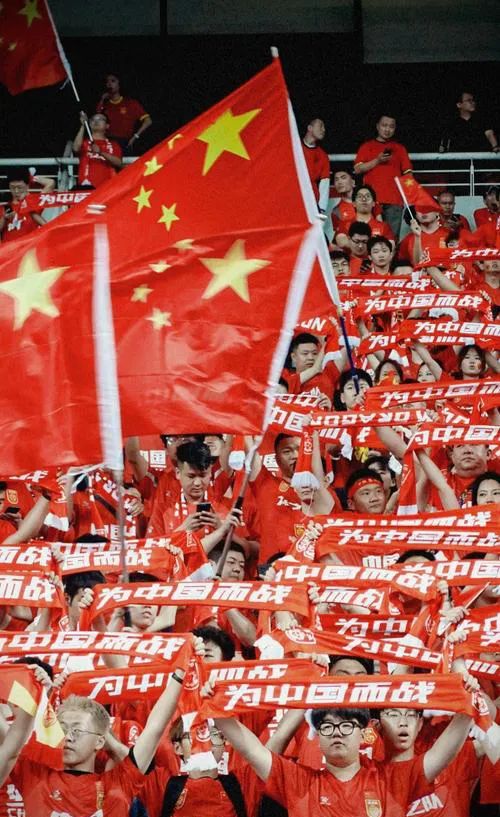 里昂取得惊险胜利,全队斗志旺盛迈向下一场比赛的简单介绍 里昂取得惊险胜利,全队斗志旺盛迈向下一场比赛的简单介绍