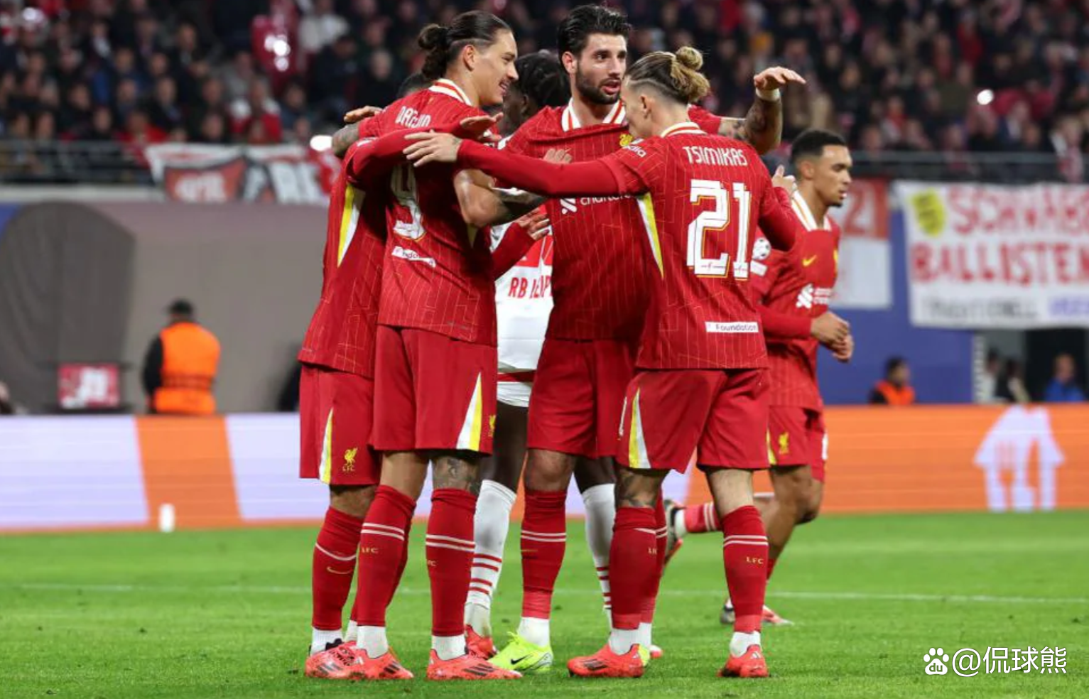 包含西汉姆联客场力克对手，大获全胜的词条