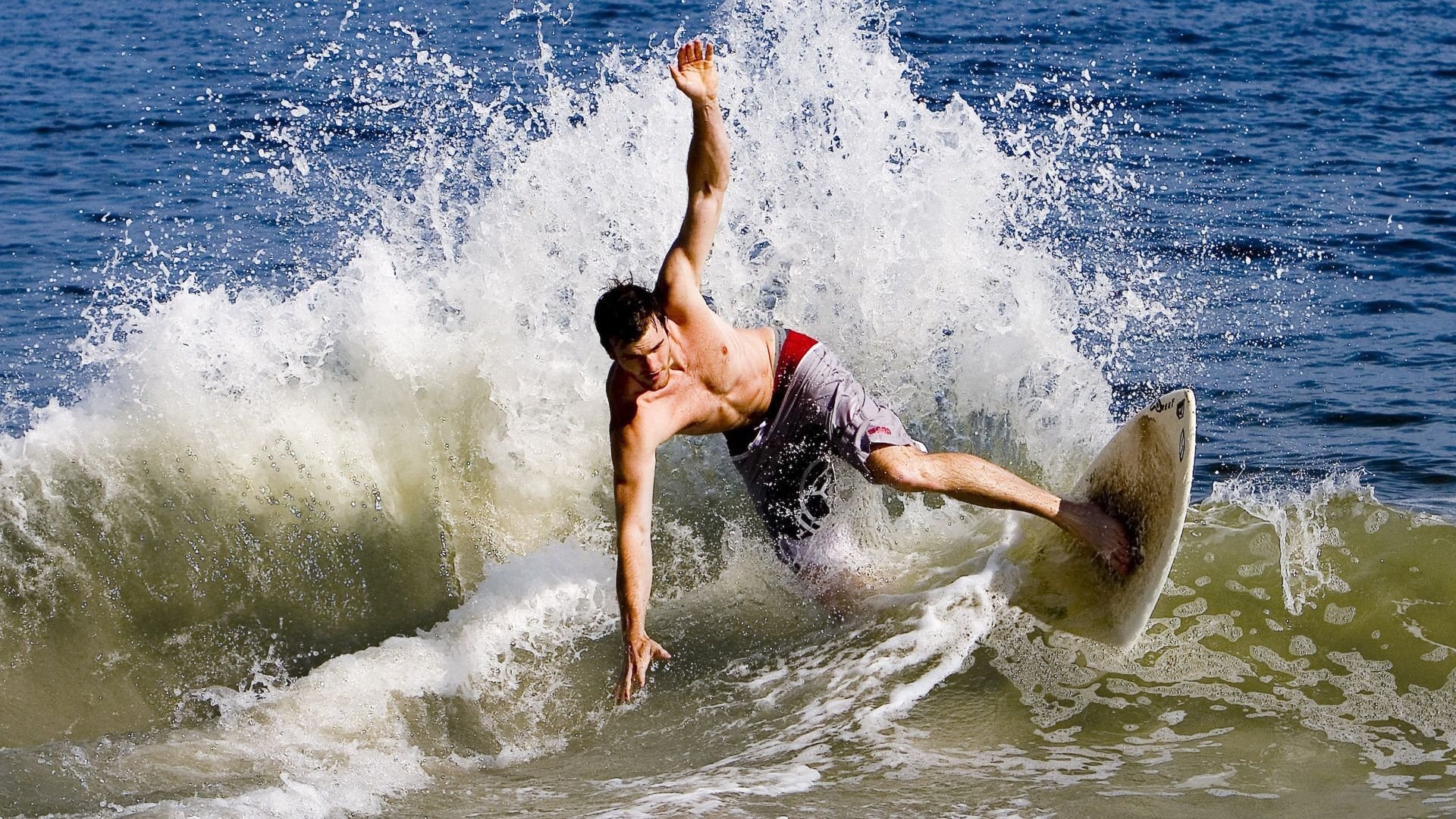 篮网粉碎老鹰，哈利伯顿成为关键先生